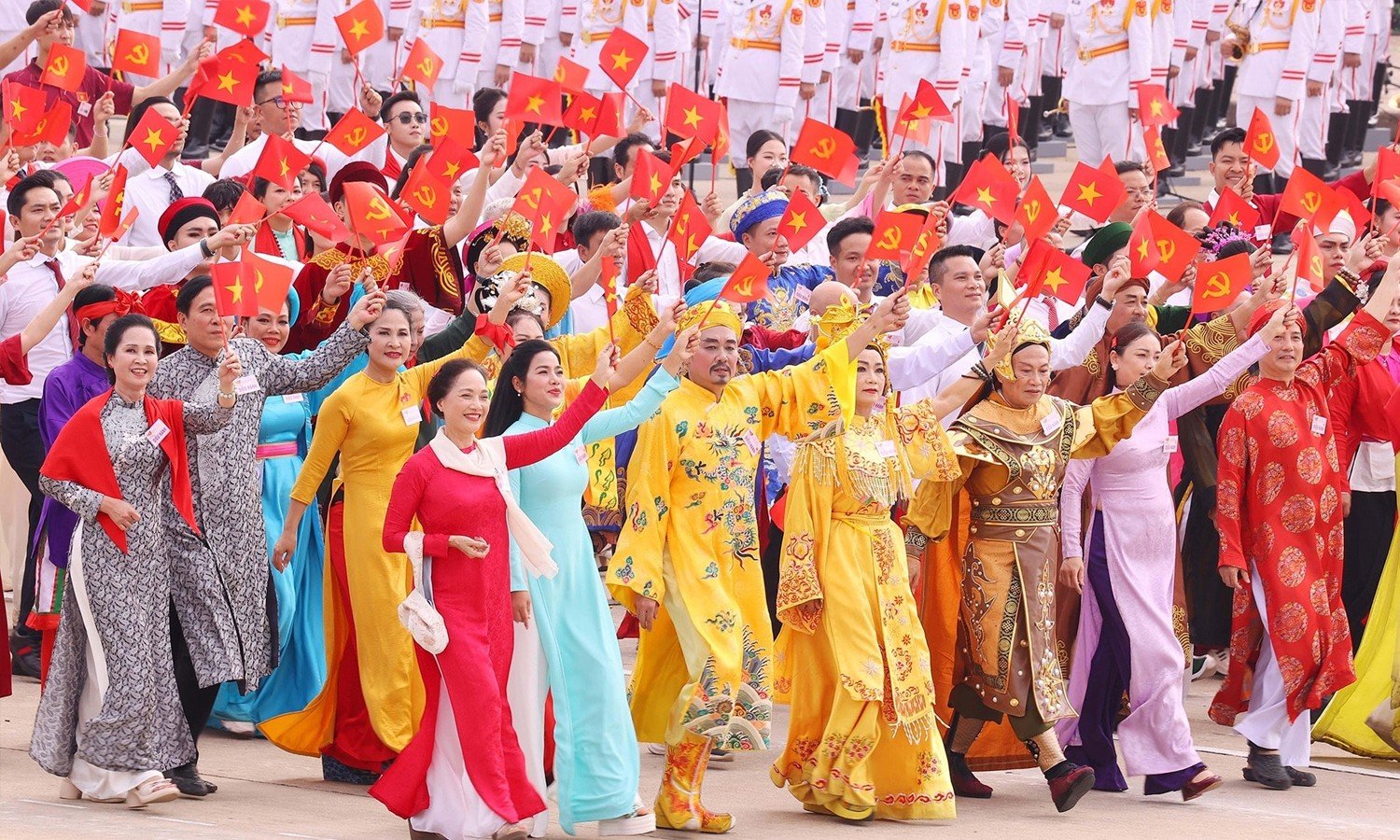 Khối Văn nghệ sĩ tại Lễ kỷ niệm, diễu binh, diễu hành Quốc khánh 2/9.