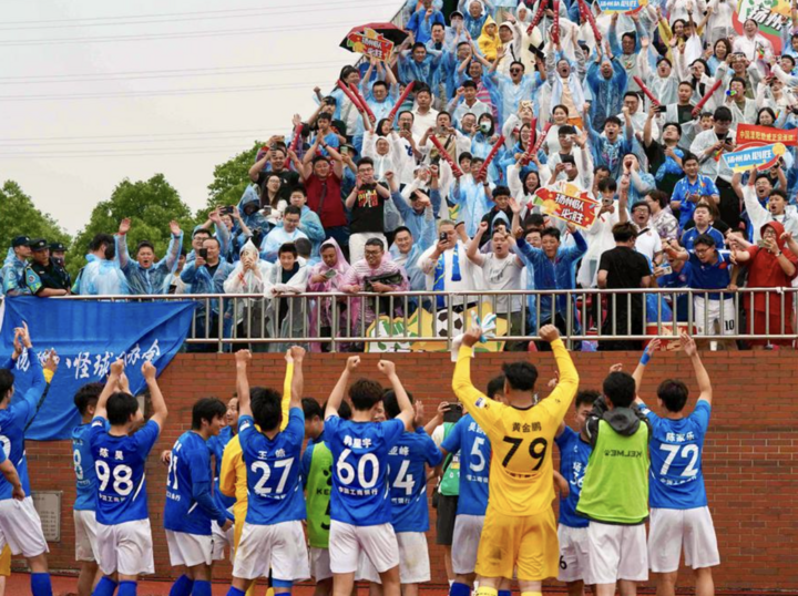 Giải đấu thu hút số lượng người xem trên sân kỷ lục, trận chung kết năm 2025 thậm chí có tới 62.329 khán giả. (Nguồn: Xinhua)