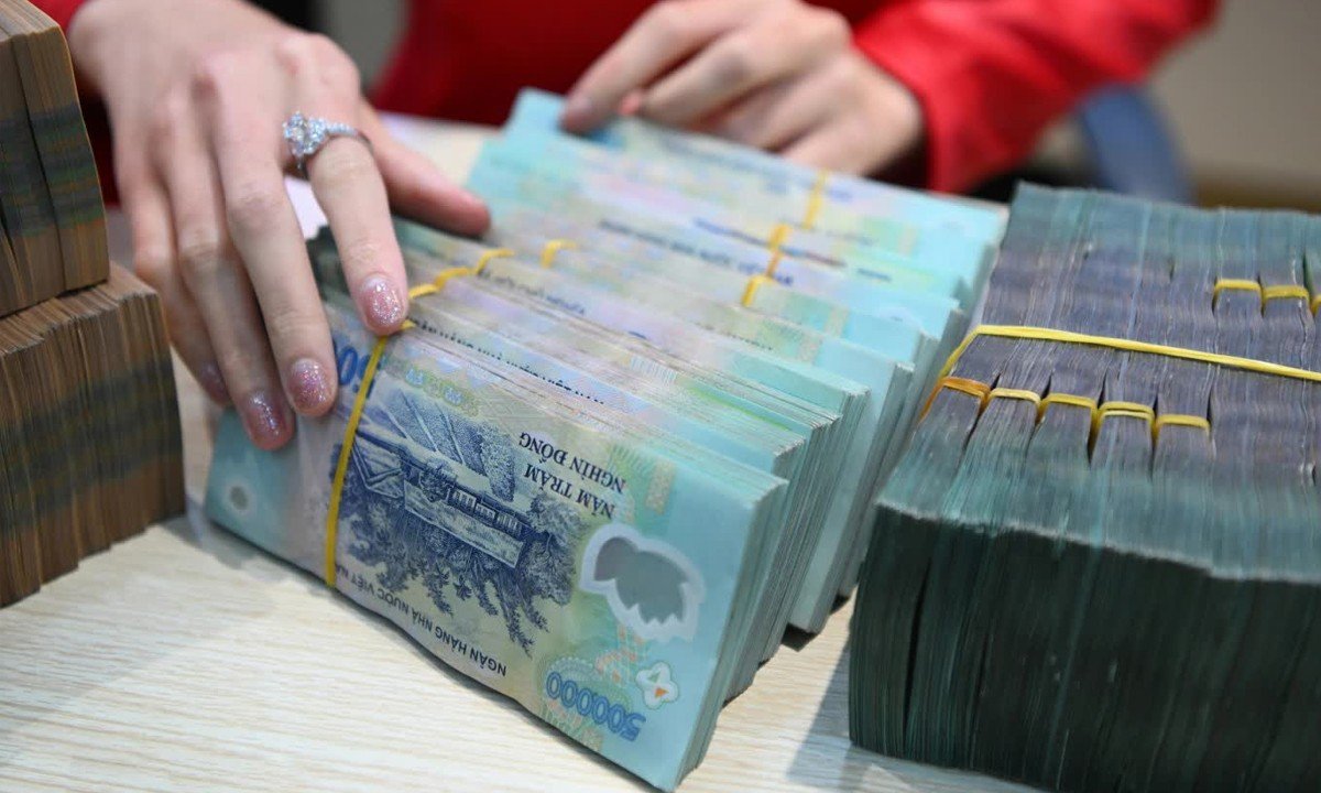 Bộ Nội vụ chính thức đề xuất tăng lương cơ sở với cán bộ, công chức lên 2,53 triệu đồng/tháng.