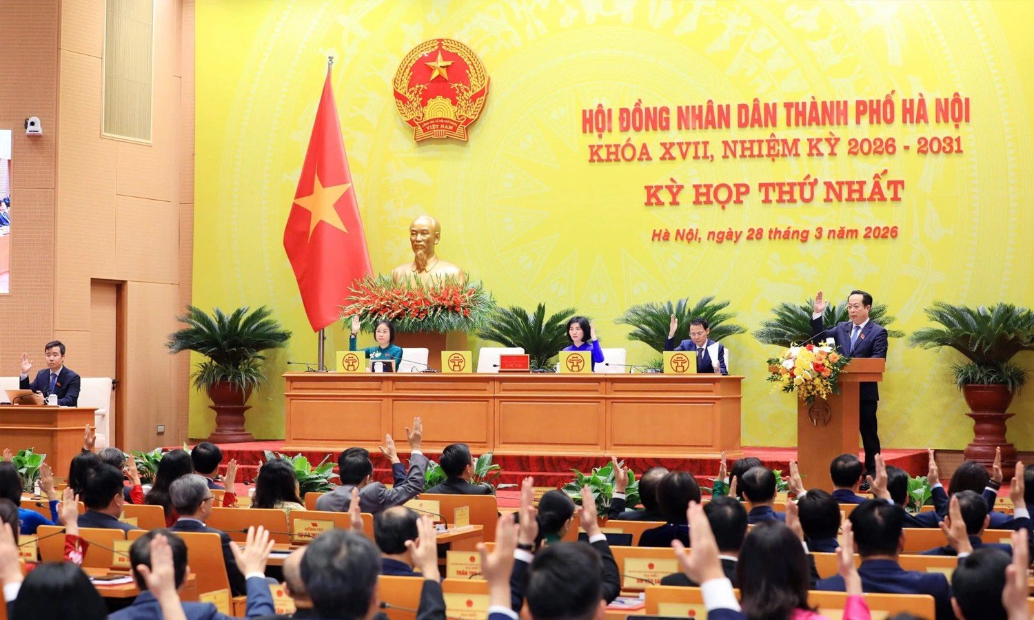 Kỳ họp thứ nhất, HĐND TP Hà Nội khóa XVII.