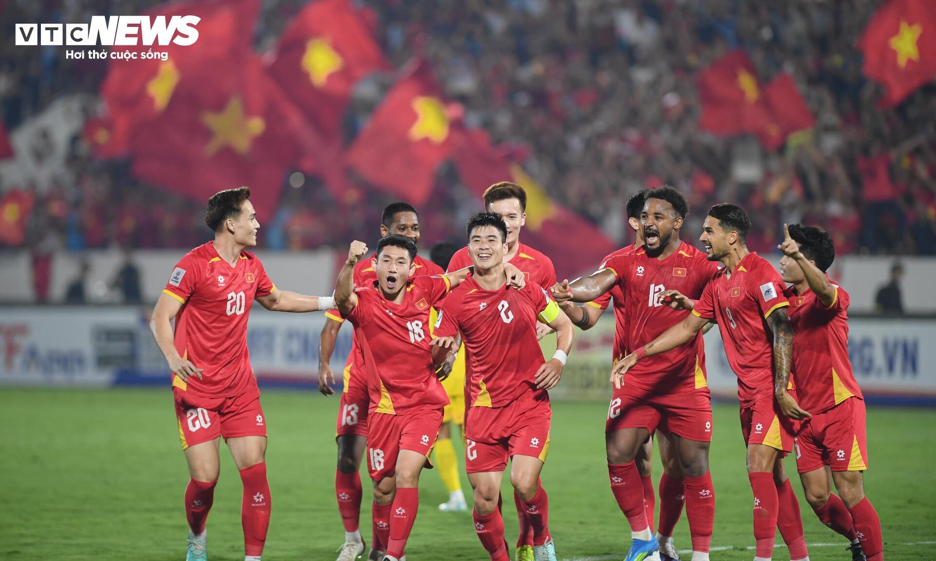 Xuân Son bùng nổ bên Hoàng Hên, HLV Malaysia cũng phải công nhận quá hay - 5