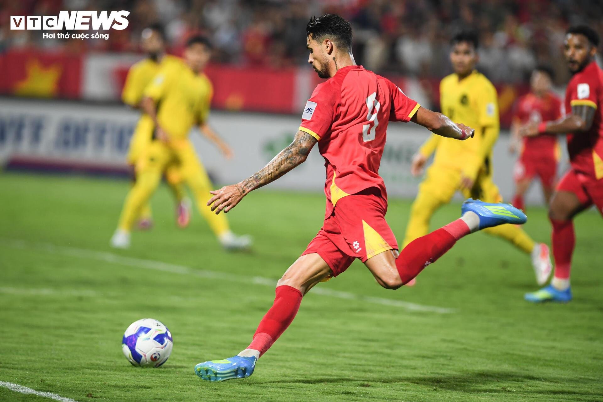 Xuân Son bùng nổ bên Hoàng Hên, HLV Malaysia cũng phải công nhận quá hay - 9