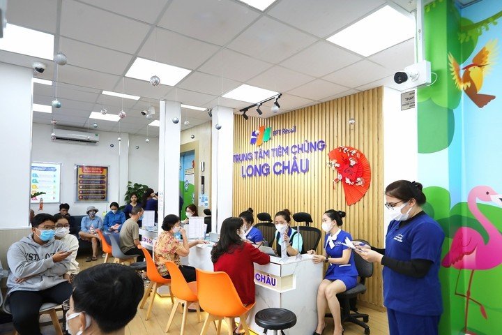 Trong giai đoạn chuyển mùa, ghi nhận nhu cầu tư vấn và dự phòng sức khỏe tại các trung tâm tiêm chủng gia tăng.