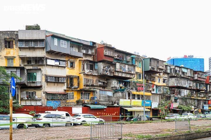 Cần nhiều biện pháp để gỡ nút thắt cho việc cải tạo nhà tập thể, chung cư cũ. (Ảnh: Minh Đức)