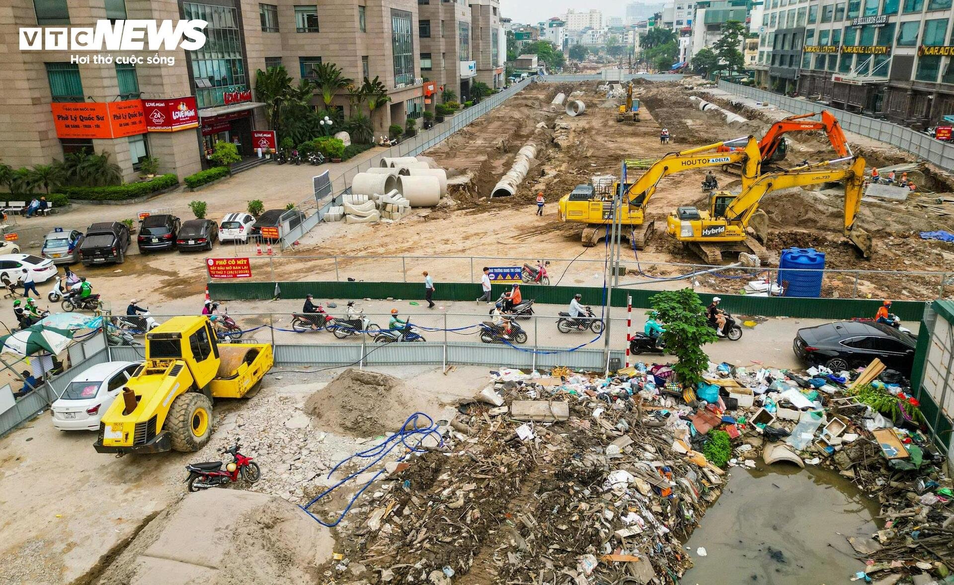 Công trường Vành đai 2,5 qua Cầu Giấy rầm rộ thi công sau khi gỡ vướng mặt bằng - 9