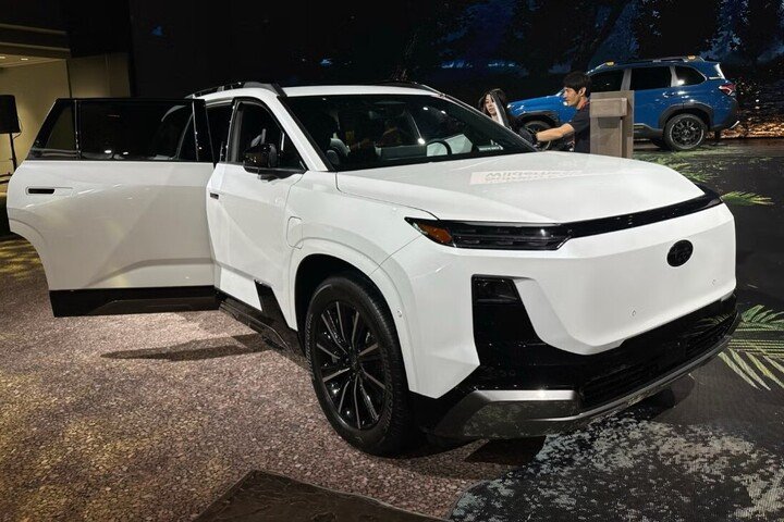 Những mẫu xe hơi ấn tượng nhất tại Triển lãm Ô tô New York 2026 - 4