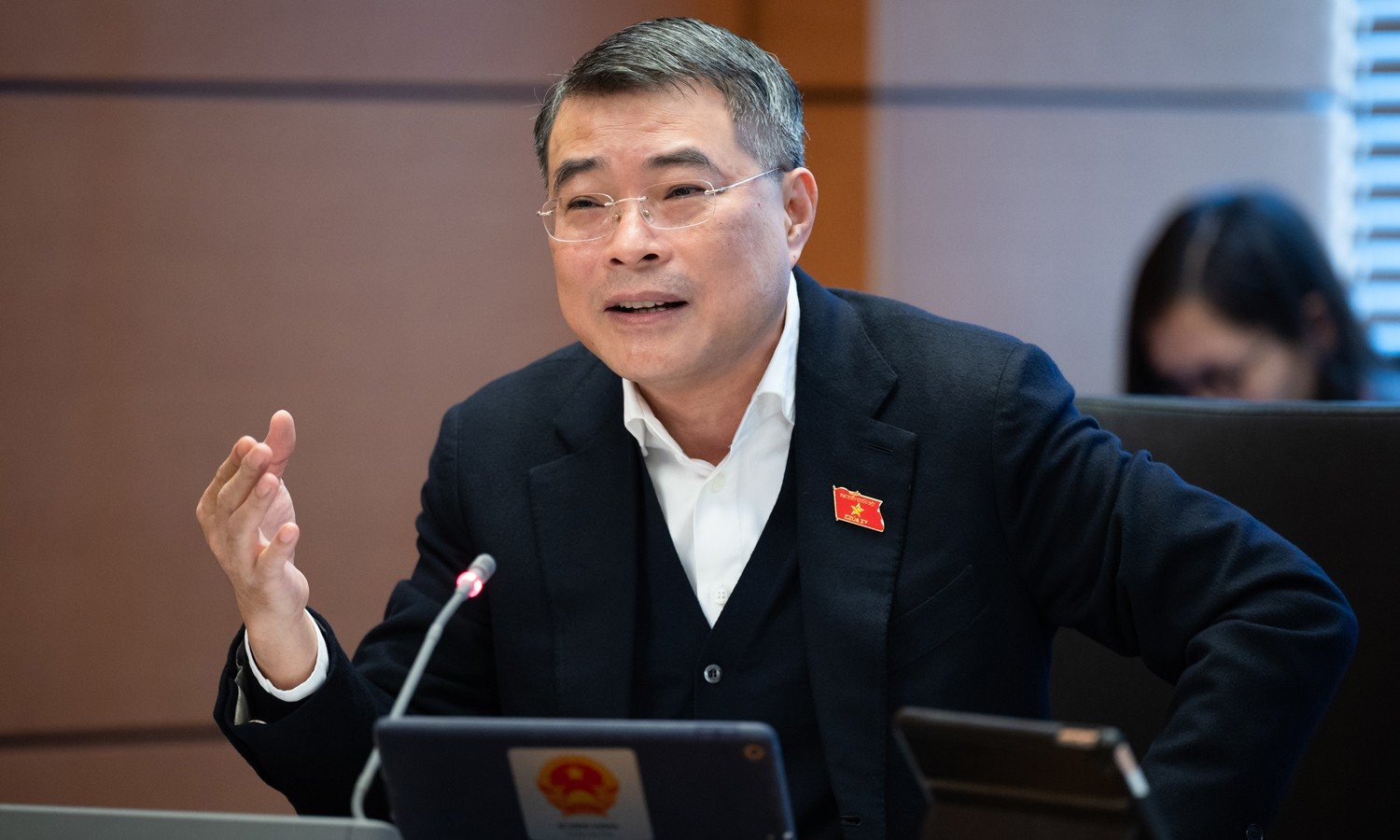 Trưởng Ban Tổ chức Trung ương Lê Minh Hưng được bầu làm Thủ tướng.