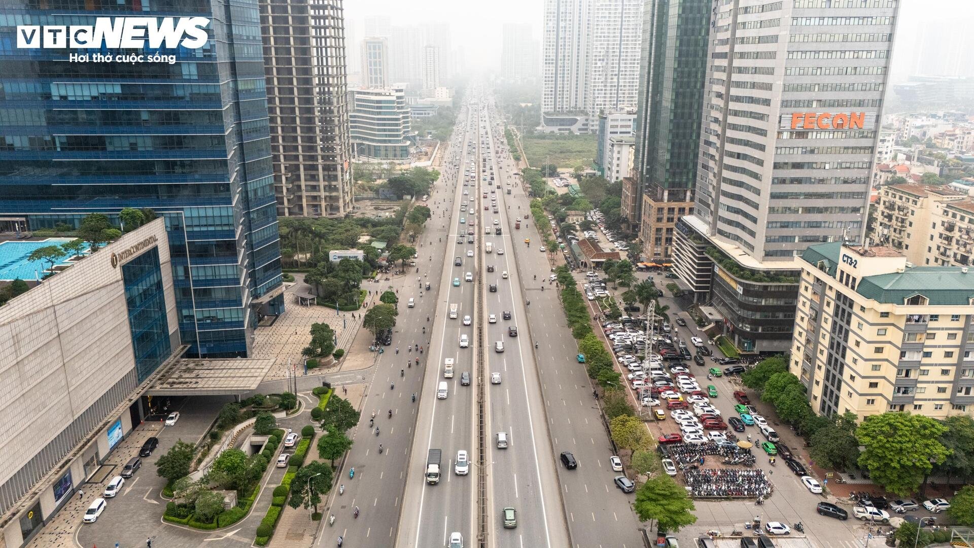 Bất chấp siết chặt xử phạt xe vi phạm, vành đai 3 Hà Nội vẫn như chốn vô luật pháp - 2