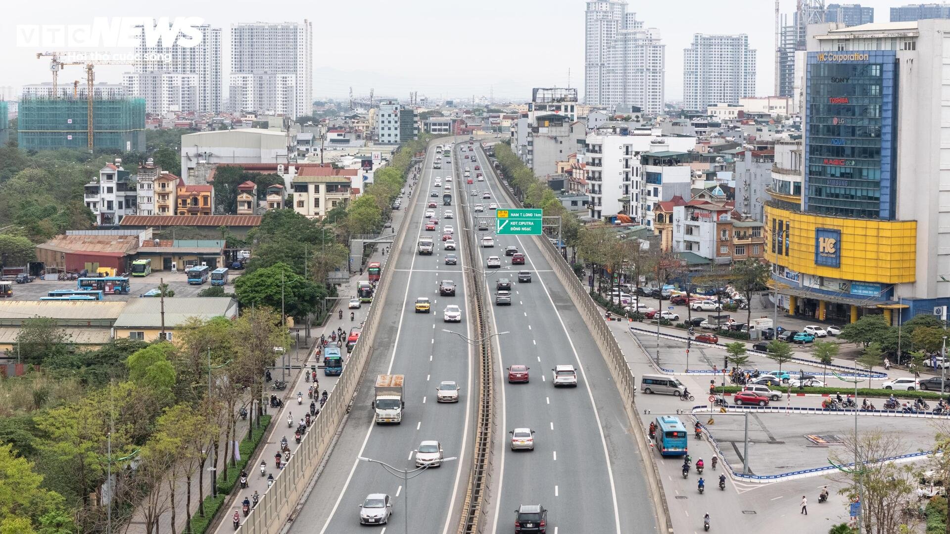 Bất chấp siết chặt xử phạt xe vi phạm, vành đai 3 Hà Nội vẫn như chốn vô luật pháp - 13