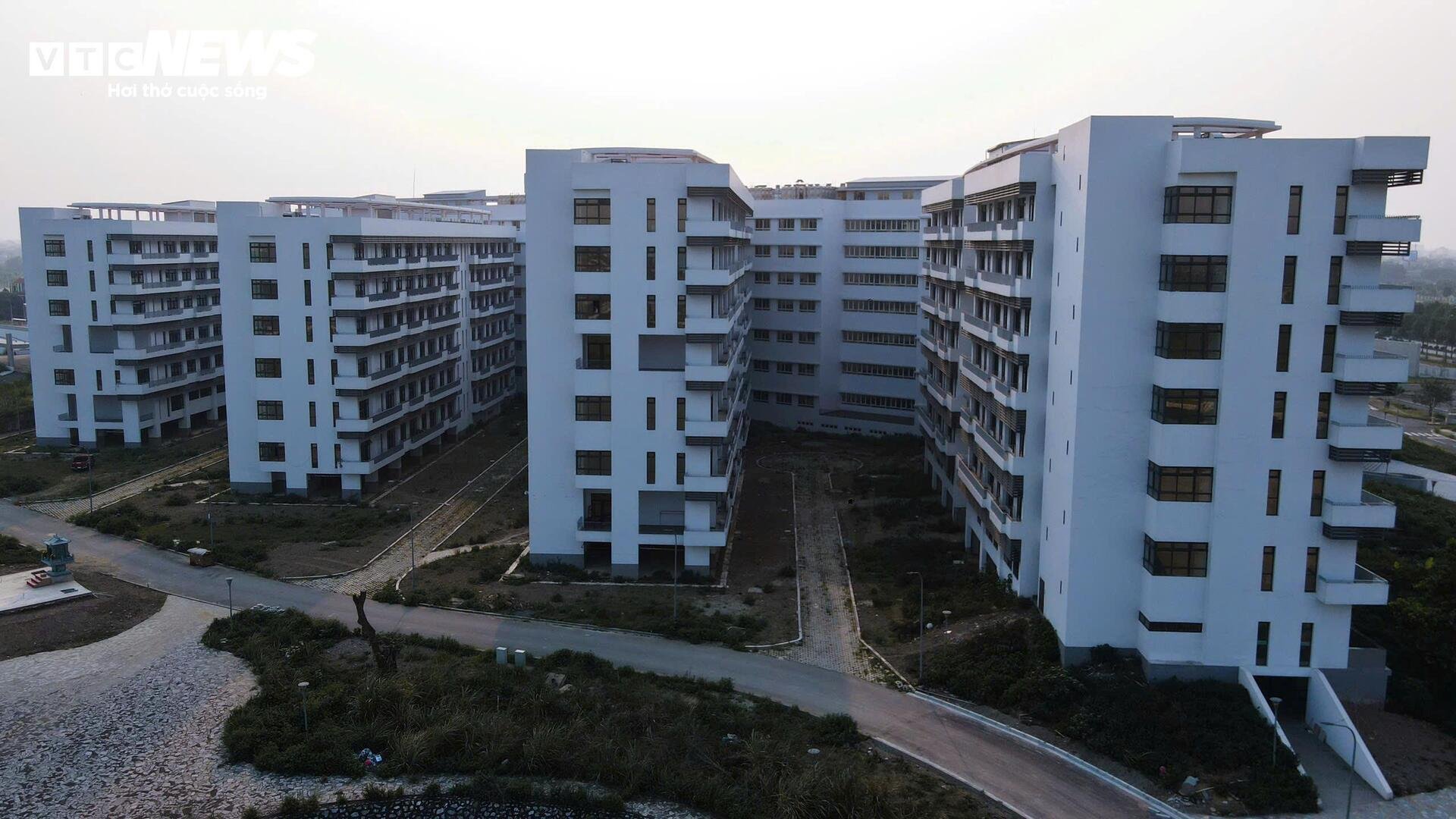 'Cửa đóng then cài' tại BV Bạch Mai và Việt Đức cơ sở 2 sau 4 tháng khánh thành - 2