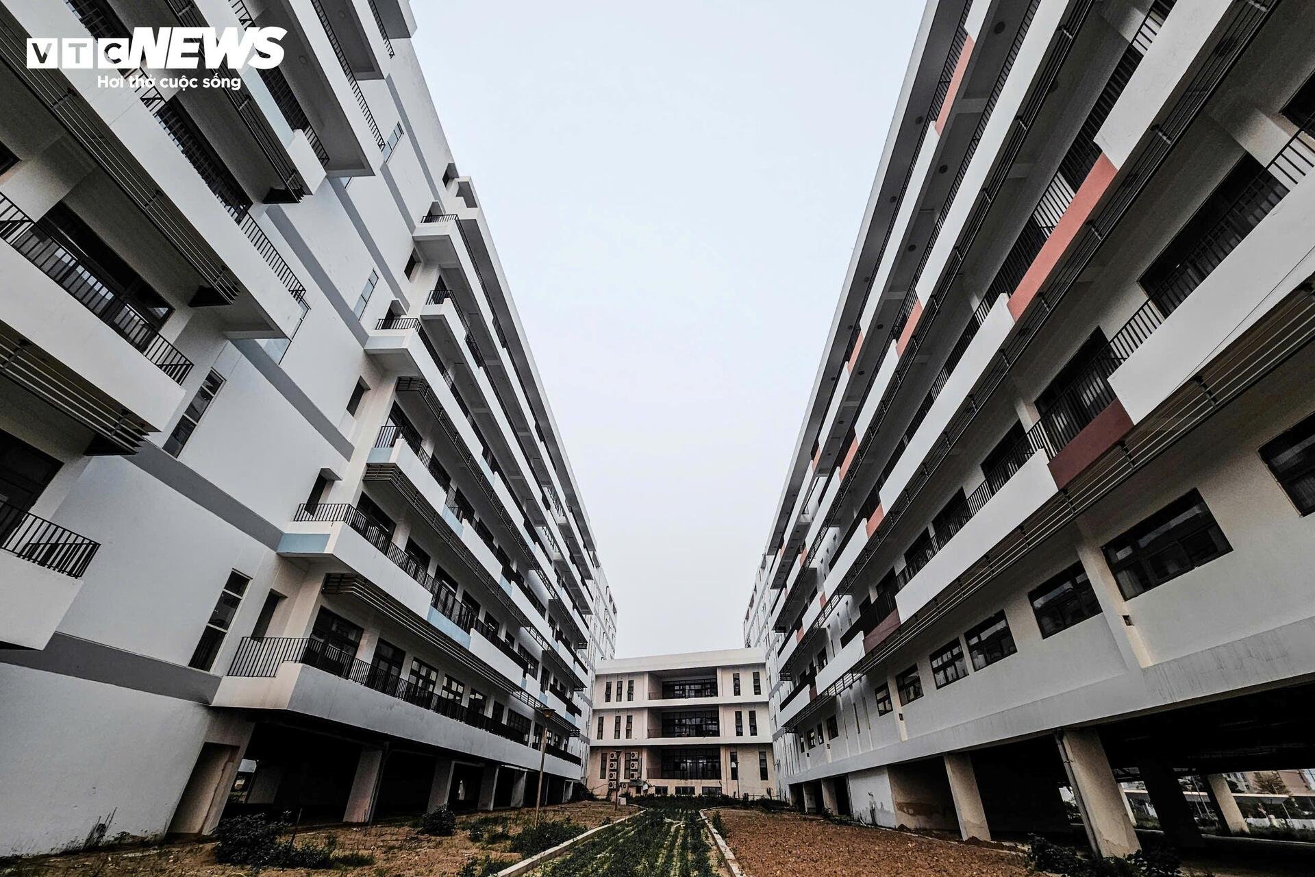 'Cửa đóng then cài' tại BV Bạch Mai và Việt Đức cơ sở 2 sau 4 tháng khánh thành - 3