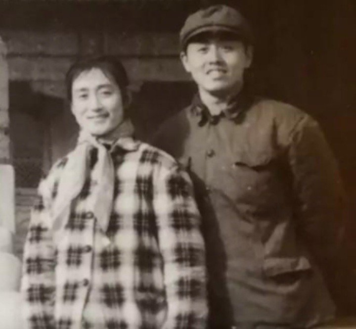 Mã Đức Hoa và vợ nên duyên nhờ mai mối.