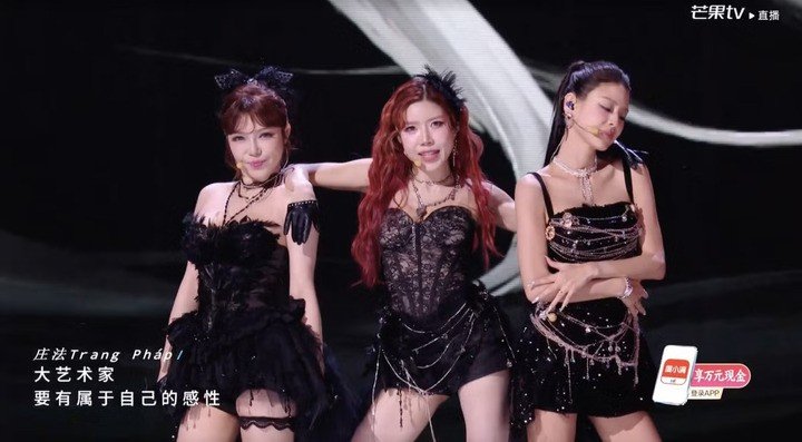 Nhóm Trang Pháp diễn bùng nổ với tiết mục