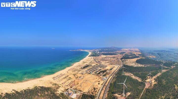 Dự án Laimian do UBND tỉnh Bình Định (nay là tỉnh Gia Lai) cấp giấy chứng nhận lần đầu vào năm 2014 (chứng nhận thay đổi 2 lần vào năm 2018, 2021) với quy mô diện tích mặt đất gần 113ha, nằm giáp ranh địa bàn xã Cát Tiến và phường Quy Nhơn Đông.