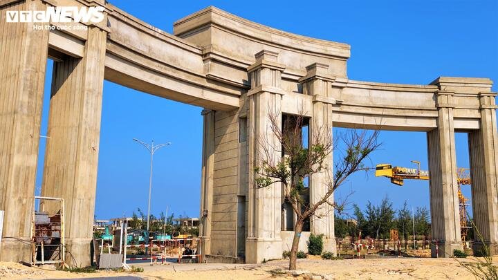 Trước tình trạng dự án nằm bất động nhiều năm, mới đây Phó Chủ tịch UBND tỉnh Nguyễn Tự Công Hoàng đã làm việc với chủ đầu tư dự án Laimian. Theo đó, lãnh đạo UBND tỉnh yêu cầu chủ đầu tư khẩn trương xây dựng kế hoạch, tiến độ, báo cáo tình hình triển khai thực hiện dự án. Trong đó nêu rõ nguyên nhân chậm trễ, không triển khai thực hiện. Từ đó đánh giá và đề ra giải pháp đẩy nhanh tiến độ triển khai thực hiện dự án trong thời gian tới.