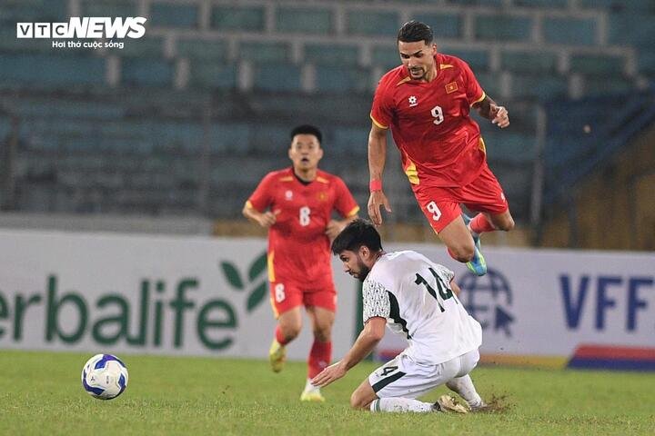 Sau 5 năm ở Việt Nam, Hoàng Hên mới đủ điều kiện nhập quốc tịch. (Ảnh: Đắc Huy)