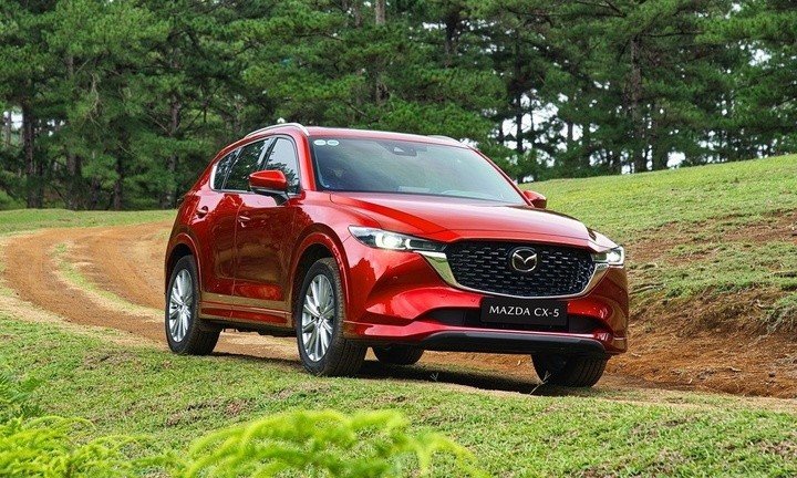Mazda CX-5 vẫn giữ sức hút dù chịu áp lực cạnh tranh cực lớn từ làn sóng xe điện.