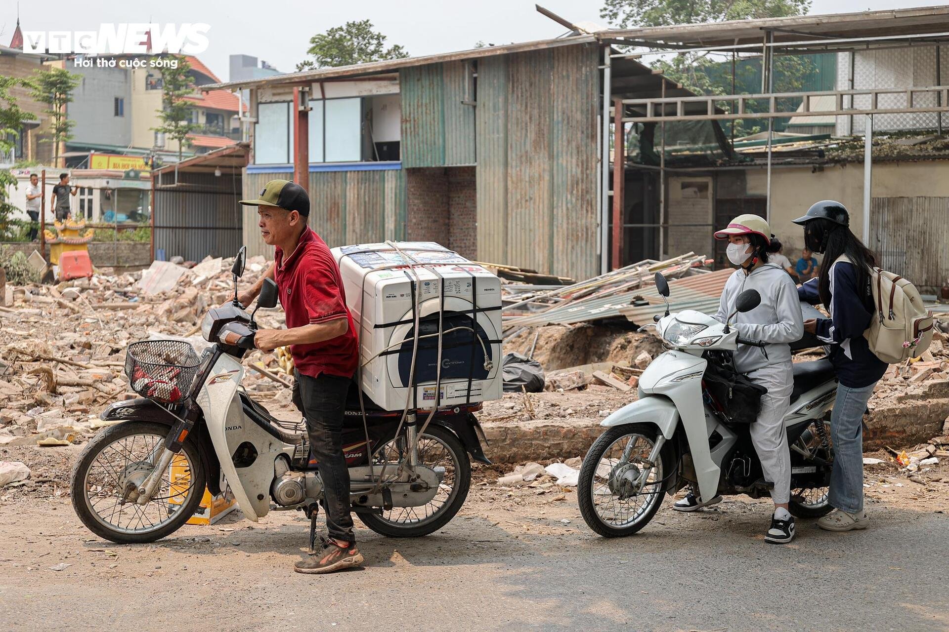 Đại công trường cầu Tứ Liên bắc qua sông Hồng sau gần 1 năm thi công - 12