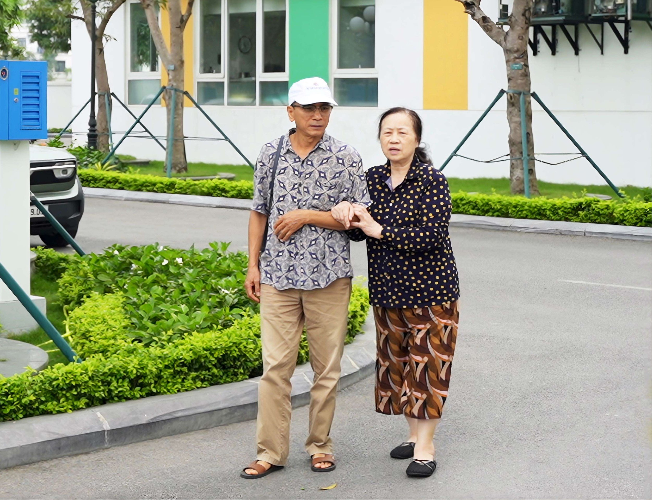 14-1776164615-vinmec-hai-phong-thay-khop-goi-bang-robot-ai-benh-nhan-di-lai-chi-sau-3-gio