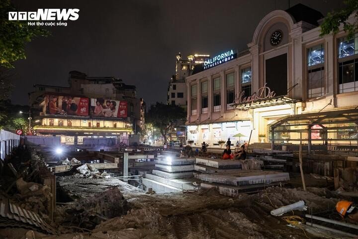 Công trình bể ngầm chứa nước mưa quy mô lớn, độ sâu khoảng 6,5m, với sức chứa lên tới hàng nghìn mét khối. Dự án được kỳ vọng sẽ góp phần xử lý dứt điểm tình trạng ngập úng tại nút giao ngã 5 Hàng Da - “điểm nóng” tồn tại suốt nhiều năm qua ở Thủ đô.