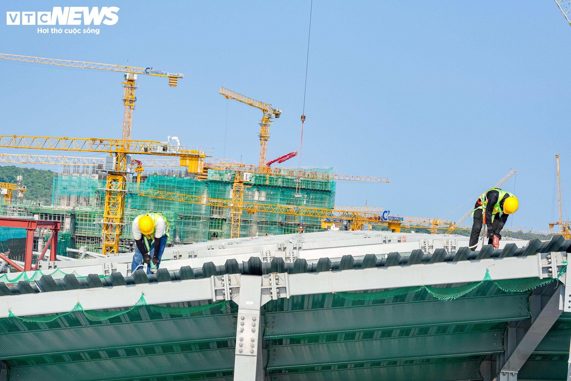 Diện mạo Trung tâm Hội nghị APEC ở Phú Quốc dần lộ diện sau 10 tháng thi công - 8