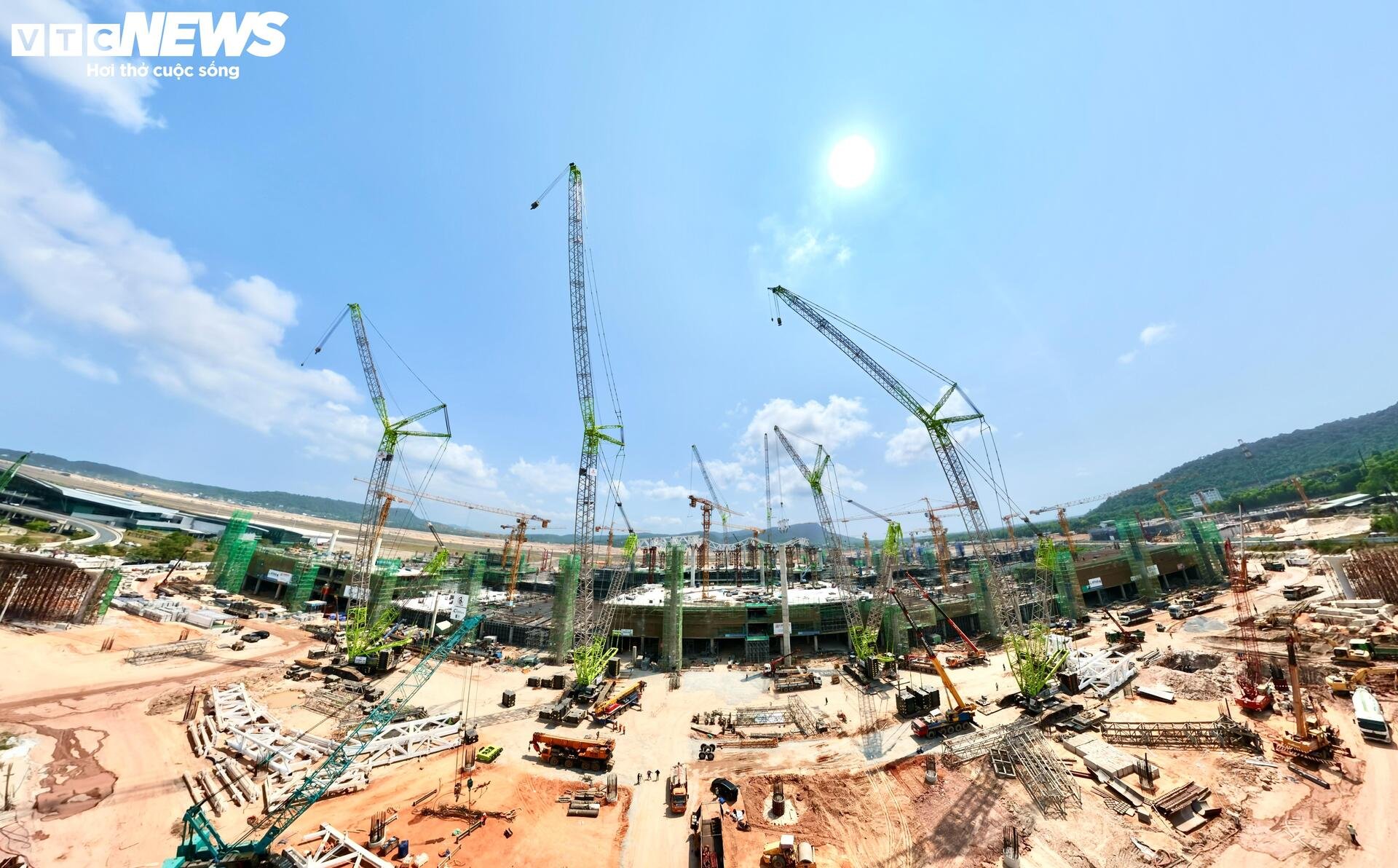 Cận cảnh công trường dự án mở rộng sân bay Phú Quốc phục vụ APEC 2027 - 5