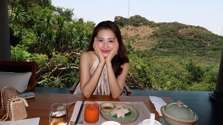 Về chuyện tình cảm, Hoa hậu Việt Nam 2018 chưa từng công khai chuyện hẹn hò với bất kỳ chàng trai nào. Tuy nhiên, cô nhiều lần vướng tin đồn tình cảm với các mỹ nam giàu có và nổi tiếng.