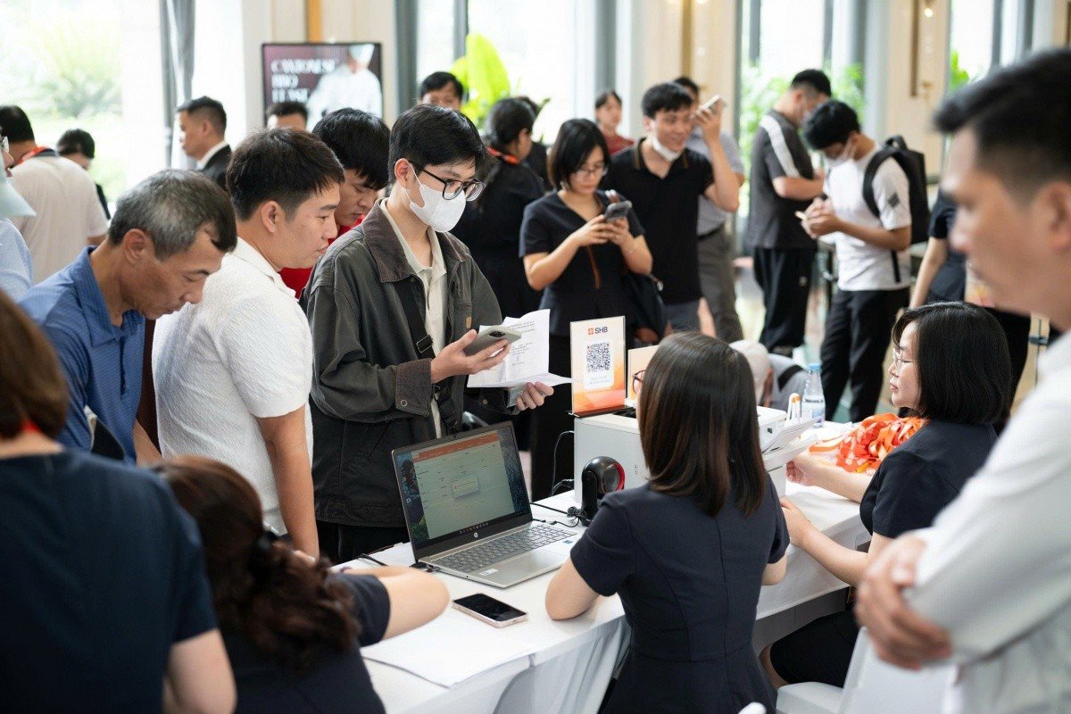 Đại hội cổ đông SHB: Ra mắt bộ nhận diện thương hiệu mới, khẳng định bước chuyển mình chiến lược