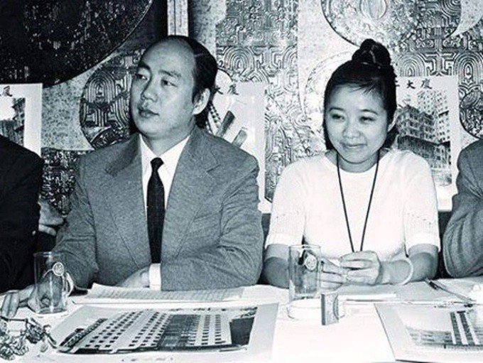 Vợ chồng tỷ phú Vương Đức Huy - Cung Như Tâm. (Ảnh: Wiki)