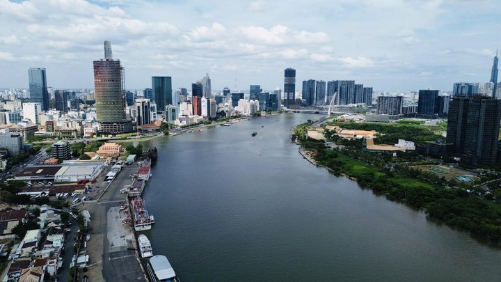 Bảo tàng Hồ Chí Minh chi nhánh TP.HCM là thành phần mở đầu của Dự án Công viên văn hóa Bến Nhà Rồng - Khánh Hội và cây xanh công cộng ven sông Sài Gòn, quy mô 147 ha.