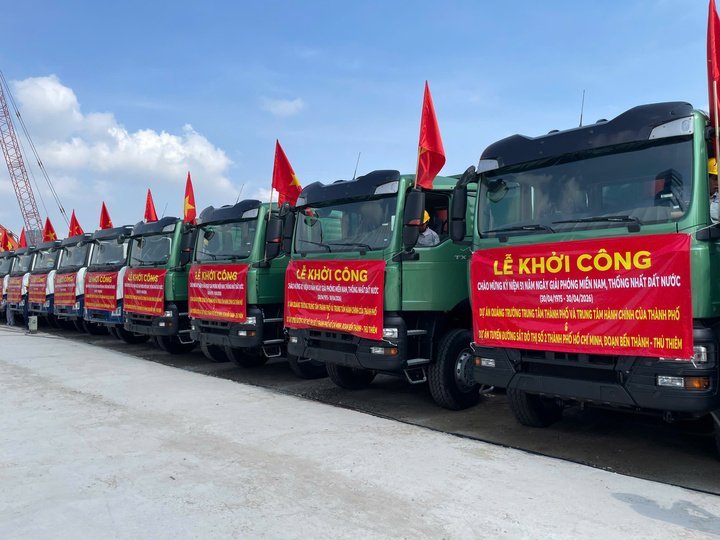 TP.HCM đồng loạt khởi công nhiều dự án trọng điểm trong ngày kỷ niệm 51 năm Giải phóng Miền Nam - Thống nhất đất nước. (Ảnh: C. Hoàng)