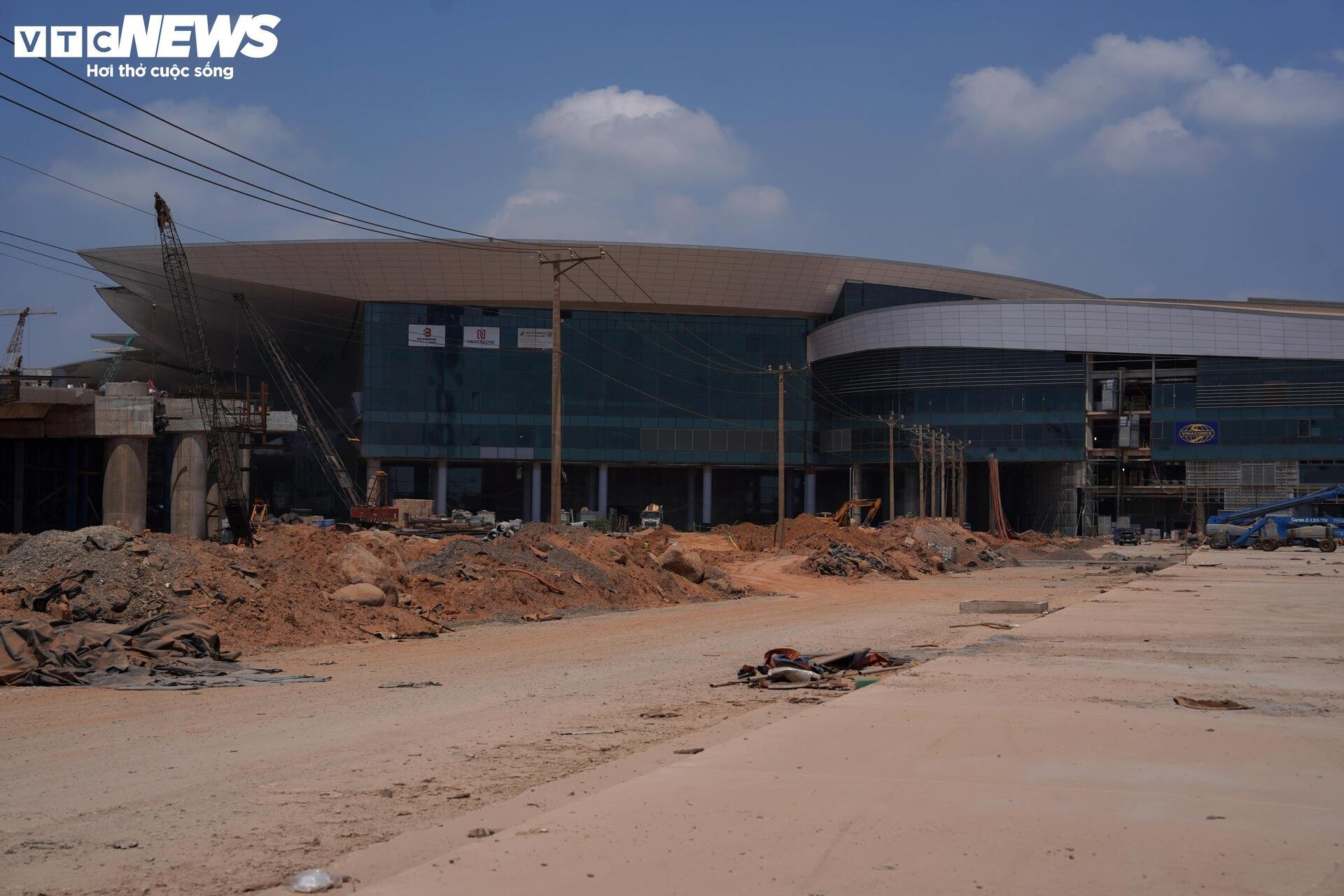 'Bữa cơm nhanh, giấc ngủ vội' giữa nắng gắt ở đại công trường sân bay Long Thành - 12