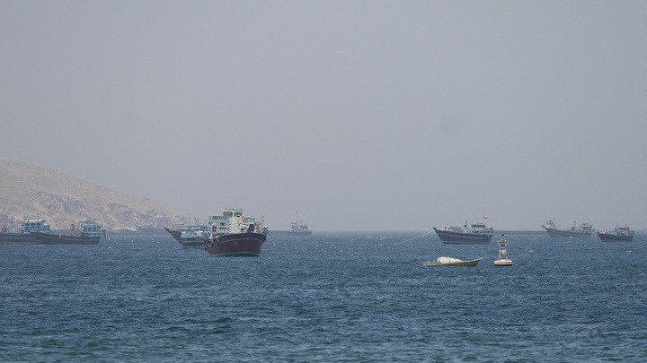 Tàu thuyền ở eo biển Hormuz.