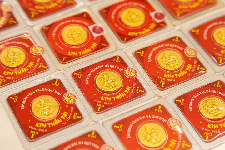 Giá vàng hôm nay tiếp tục đi xuống. (Ảnh minh họa: Minh Đức).