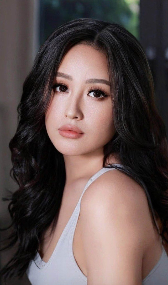 Từ đó đến nay, Mai Phương Thúy luôn là tên tuổi hạng A của showbiz Việt, bất chấp ít hoạt động nghệ thuật.