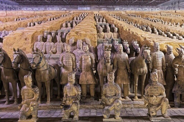 Đội quân đất nung trong lặng mộ Tần Thủy Hoàng.