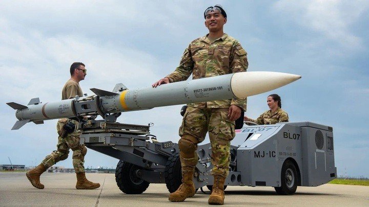 Ảnh minh họa tên lửa AIM-120. Ảnh Không quân Mỹ