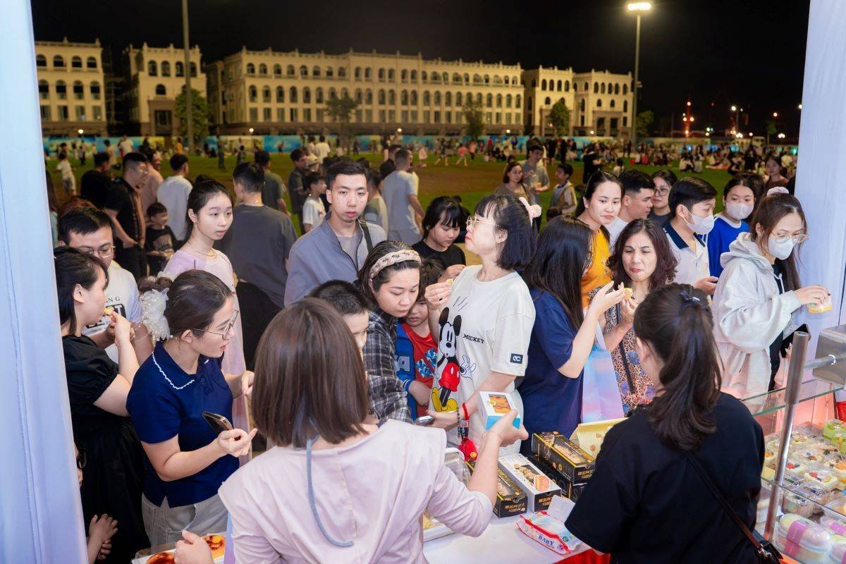 Chuỗi sự kiện liên tục trên đảo và hệ sinh thái tiện ích bao quanh Royal Boulevard tạo dòng khách khổng lồ quanh năm