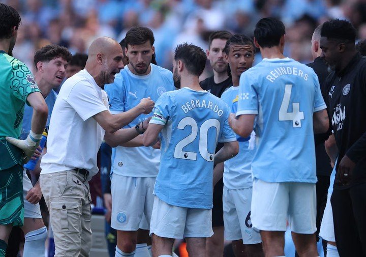 Kể từ khi Guardiola đến Man City năm 2016, ông được đánh giá là một trong những nhà cách tân vĩ đại nhất của bóng đá hiện đại. Nhưng những gì diễn ra sau đó còn vượt xa kỳ vọng khi vị thế của Man City thay đổi hoàn toàn. Đội bóng trở thành biểu tượng của cả một thời kỳ.