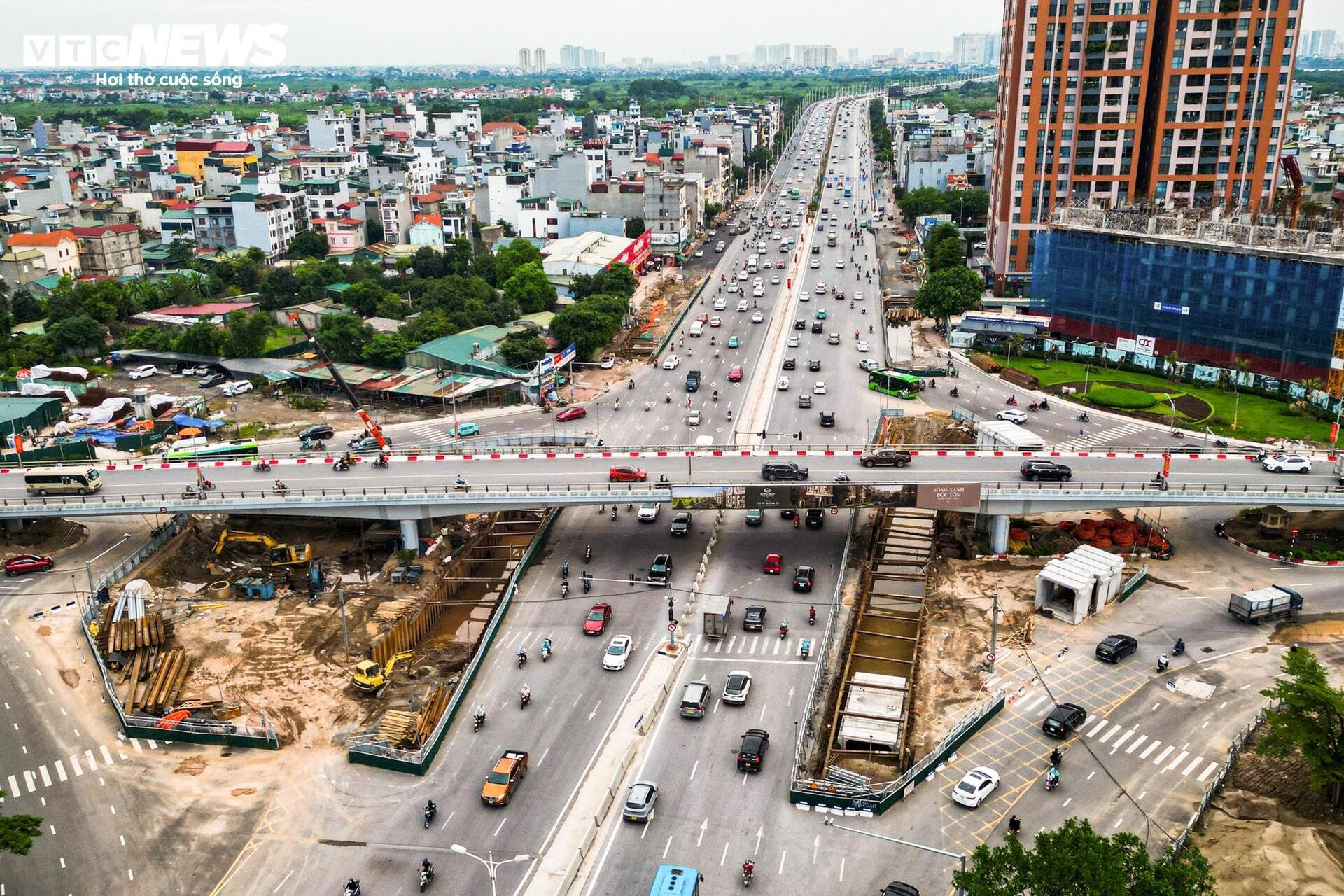 Công trường hầm chui gần 750 tỷ đồng dưới nút giao đông đúc phía Đông Hà Nội - 9