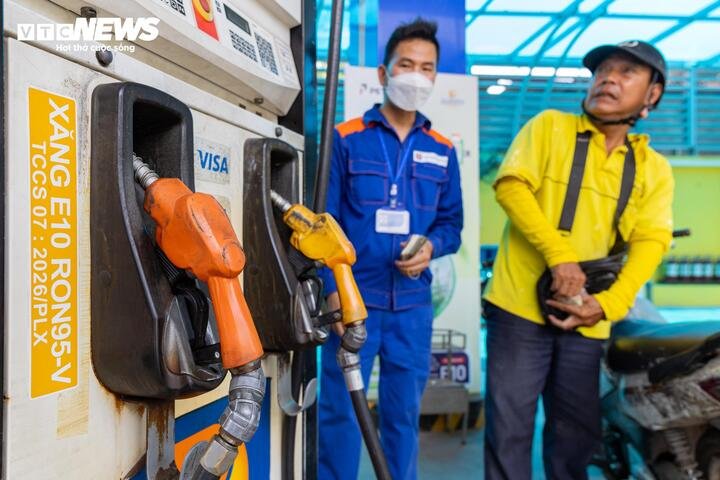 Tuy nhiên, để bảo vệ phương tiện của mình, nhiều người đã cẩn thận kiểm tra, sửa chữa hệ thống nhiên liệu trước khi chuyển sang E10 như khuyến cáo của các chuyên gia.