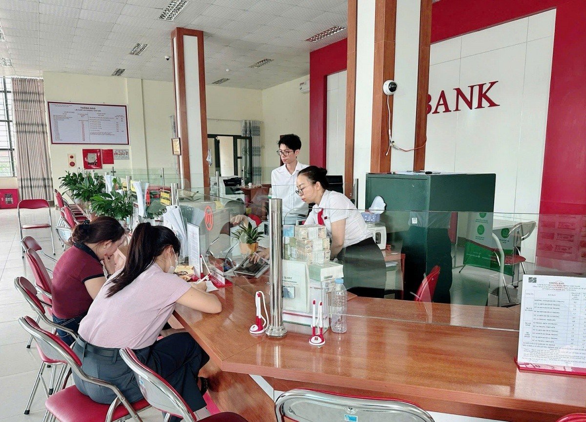 03-1780460306-agribank-lam-viec-xuyen-le-bao-dam-qua-quoc-khanh-29-den-nguoi-dan-kip-thoi