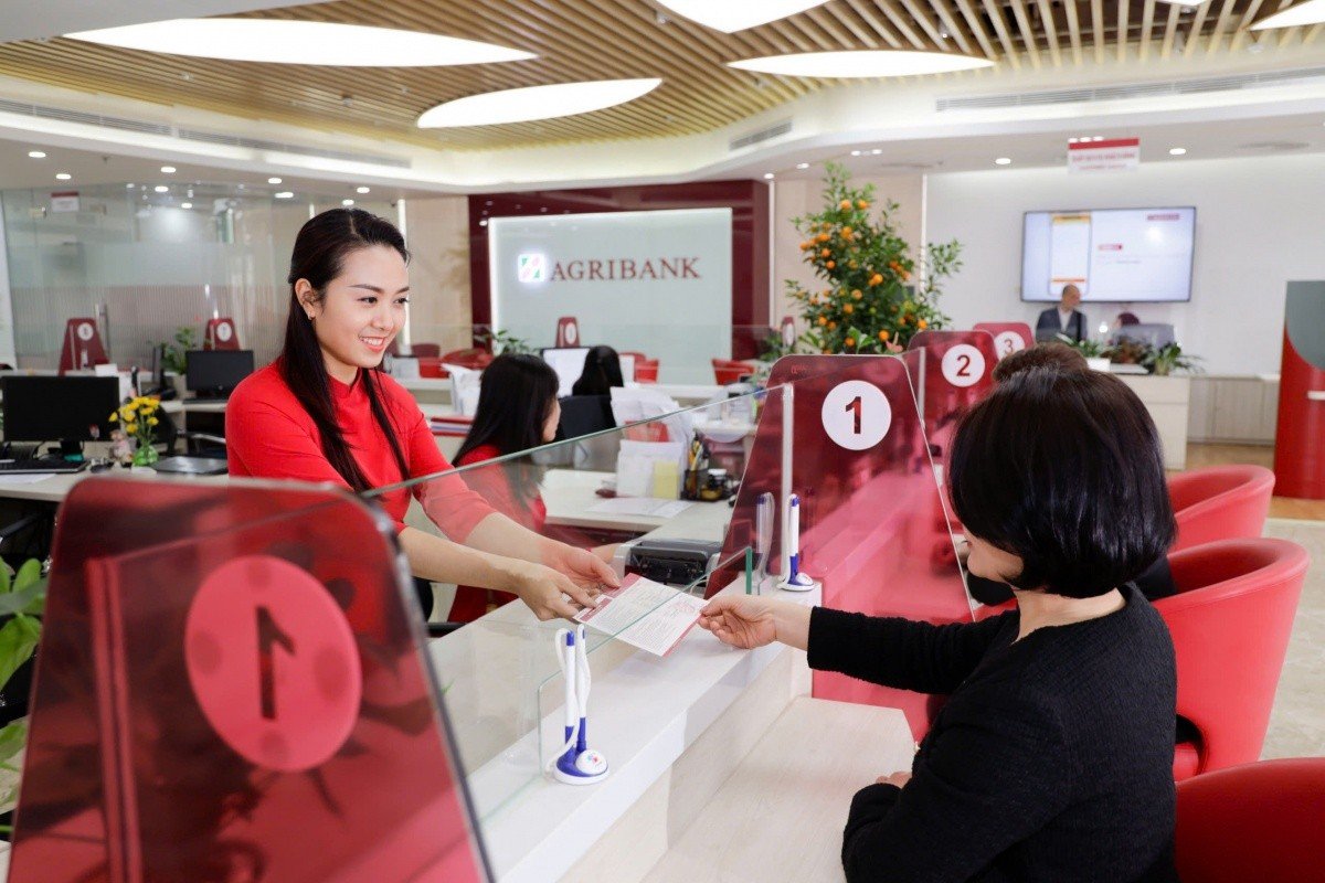 06-1780708483-agribank-tri-an-khach-hang-voi-chuoi-uu-dai-khung-nhan-dip-38-nam-thanh-lap