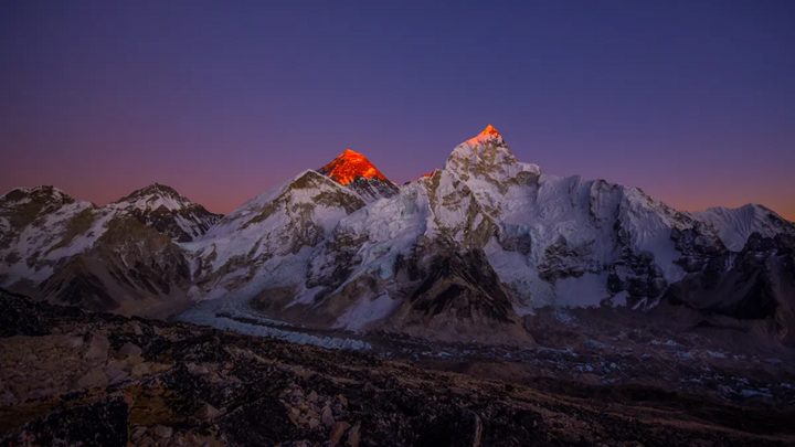 Đỉnh Everest - biểu tượng của chiều cao và thử thách nhân loại. (Nguồn: Nir B. Gurung/Wikimedia Commons)