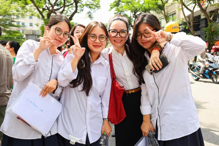 Theo Bộ GD&ĐT, kỳ thi tốt nghiệp THPT 2026 có hơn 1,2 triệu thí sinh đăng ký dự thi, tăng gần 62.000 em; đây là số lượng thí sinh lớn nhất từ trước tới nay. (Ảnh minh họa: Thí sinh dự thi tốt nghiệp năm 2025)