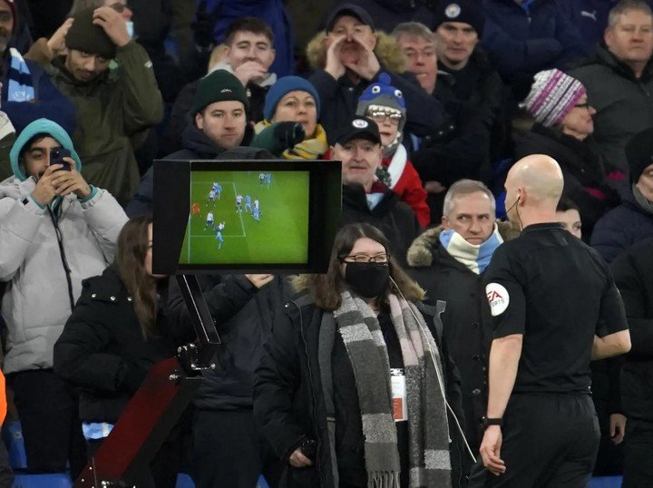 VAR được tăng quyền can thiệp ở World Cup 2026. (Ảnh: AP)