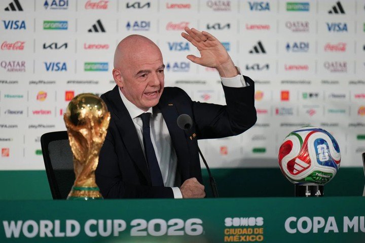 Chủ tịch FIFA nói mọi người