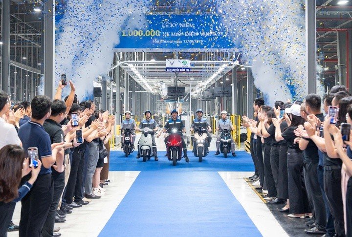Xe máy điện thứ 1 triệu của VinFast xuất xưởng là chiếc Feliz II.