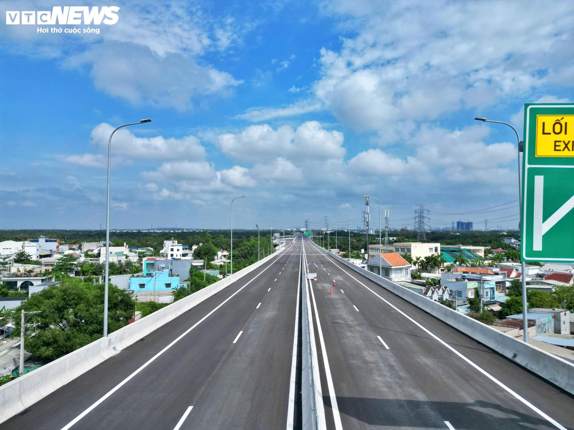 14-1781422594-tin-mua-lon-o-mien-bac-tu-chieu-toi-nay-va-du-bao-thoi-tiet-ha-noi-10-ngay-toi