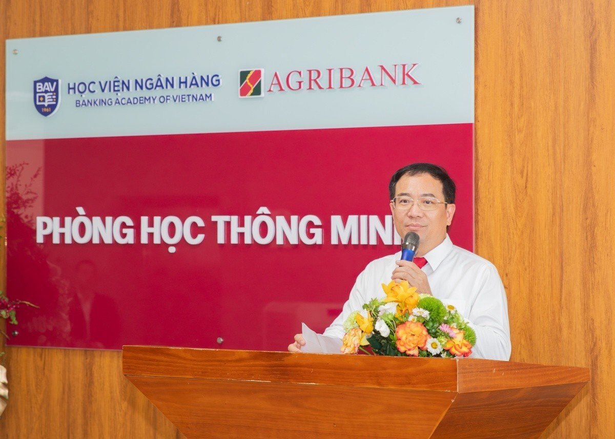 15-1781498285-agribank-tiep-suc-hoc-vien-ngan-hang-xay-dung-moi-truong-hoc-tap-hien-dai